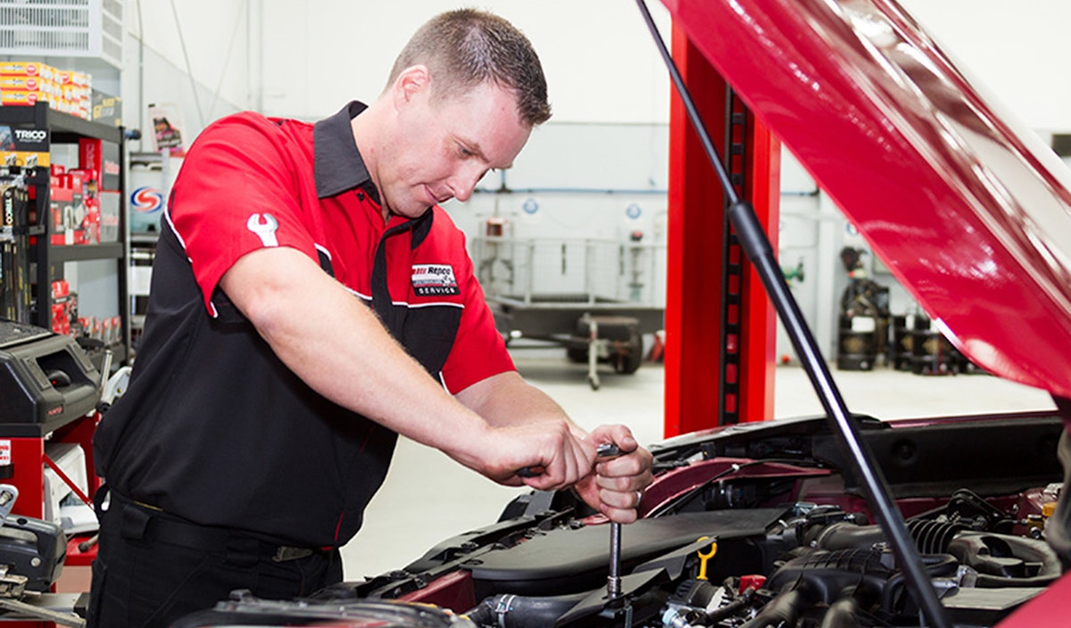 Car Service Mechanic in Richmond Victoria